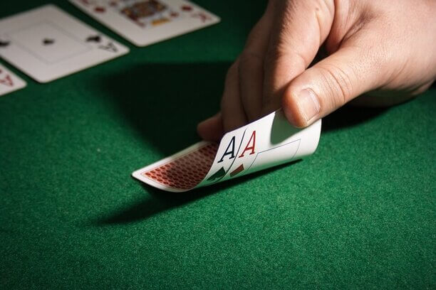 Kde si zahráte online poker na Slovensku?